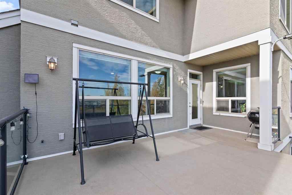 MLS® A2263648 - 332 kinniburgh Boulevard  in Kinniburgh North Chestermere, Residential