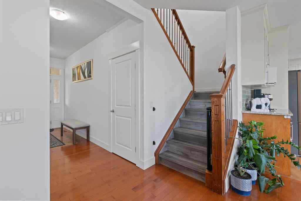 MLS® A2263648 - 332 kinniburgh Boulevard  in Kinniburgh North Chestermere, Residential