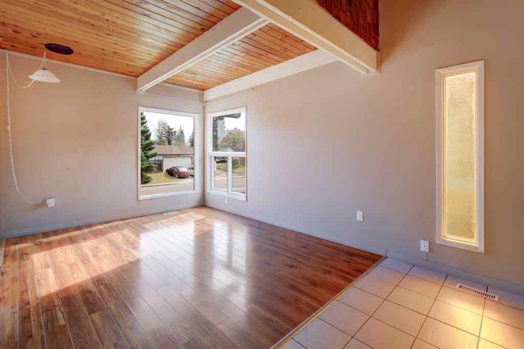 MLS® A2263652 - 529 Sabrina Road SW in Southwood Calgary, Residential