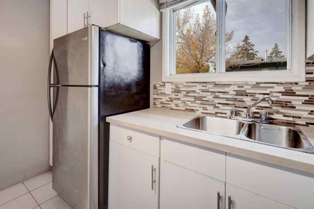 MLS® A2263652 - 529 Sabrina Road SW in Southwood Calgary, Residential