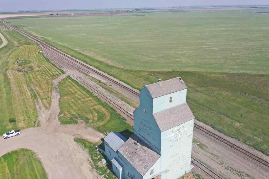 MLS® A2263660 - 849-915 Railway Ave   in NONE Brant, Commercial