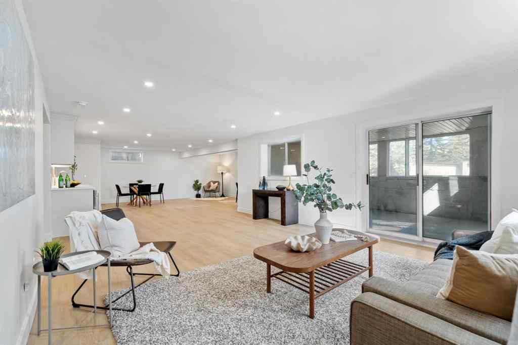 MLS® A2263663 - 824 Sierra Morena Place SW in Signal Hill Calgary, Residential