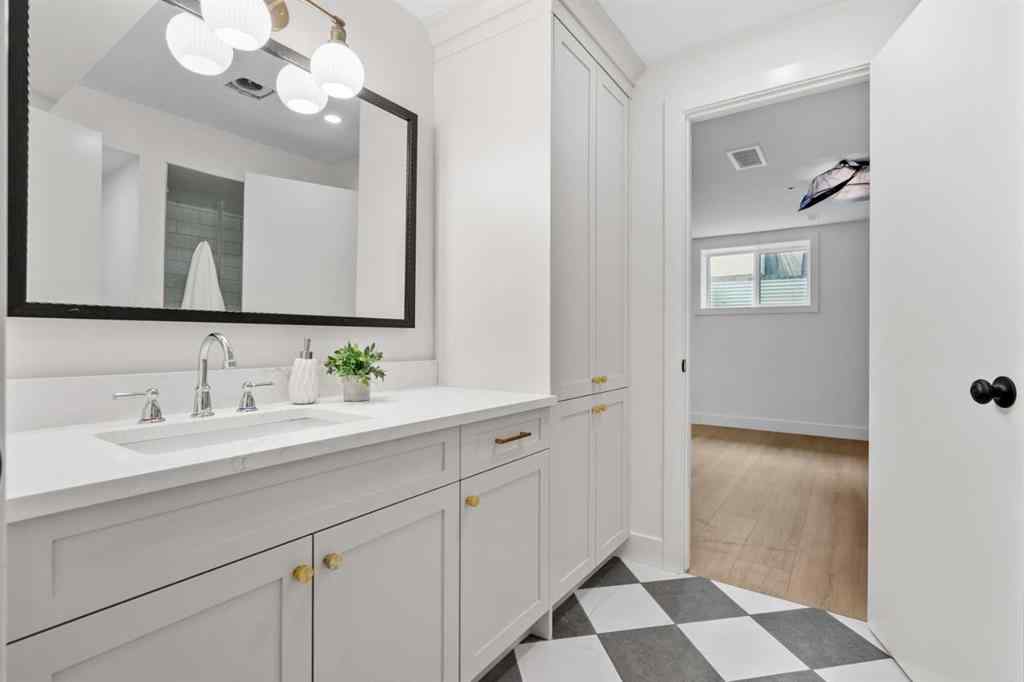 MLS® A2263663 - 824 Sierra Morena Place SW in Signal Hill Calgary, Residential