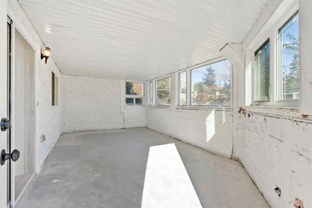 MLS® A2263663 - 824 Sierra Morena Place SW in Signal Hill Calgary, Residential