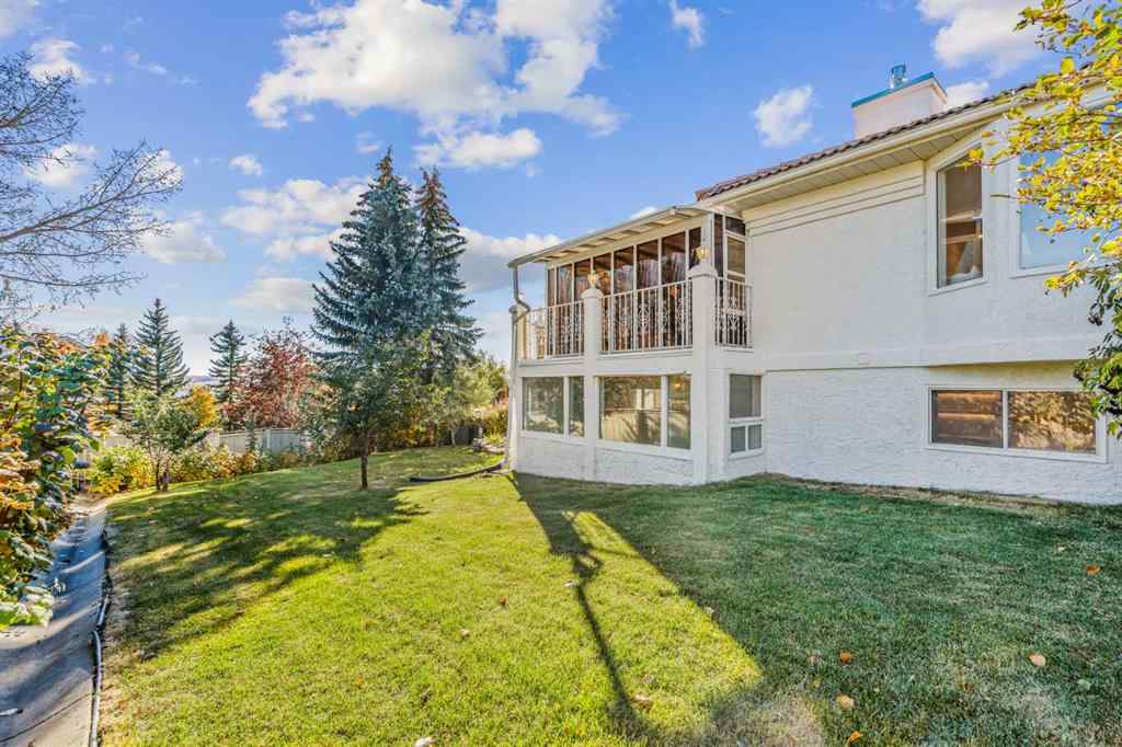 MLS® A2263663 - 824 Sierra Morena Place SW in Signal Hill Calgary, Residential