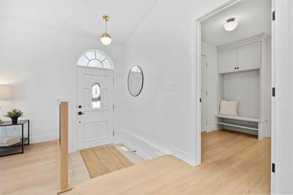 MLS® A2263663 - 824 Sierra Morena Place SW in Signal Hill Calgary, Residential