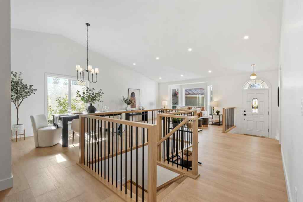 MLS® A2263663 - 824 Sierra Morena Place SW in Signal Hill Calgary, Residential