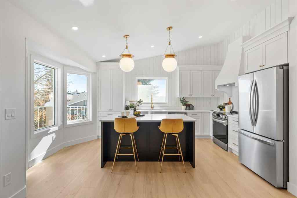 MLS® A2263663 - 824 Sierra Morena Place SW in Signal Hill Calgary, Residential