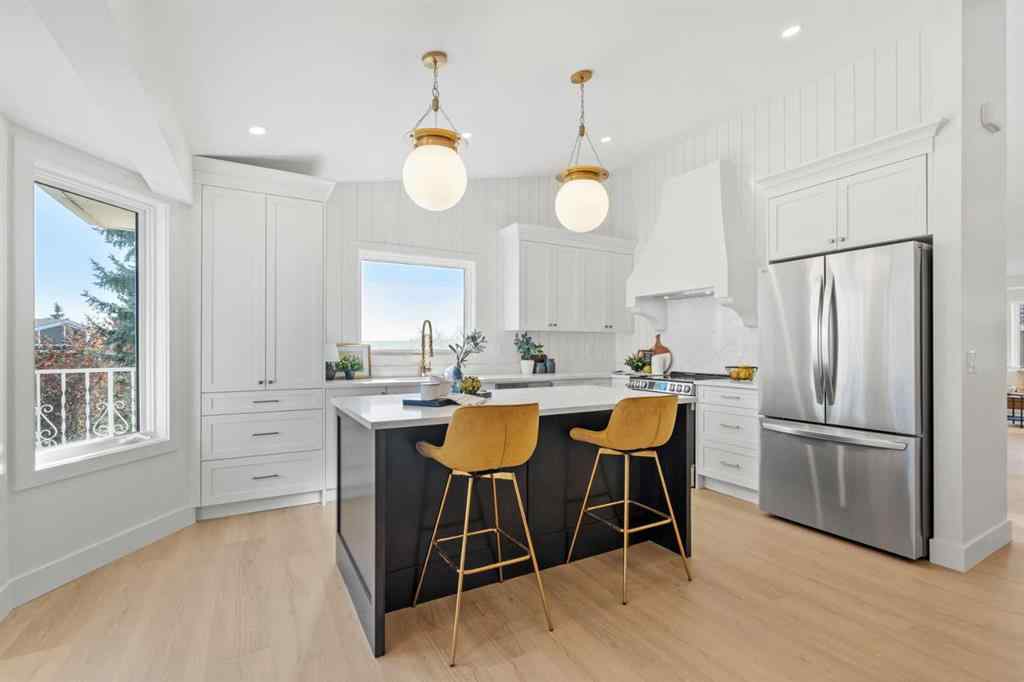 MLS® A2263663 - 824 Sierra Morena Place SW in Signal Hill Calgary, Residential