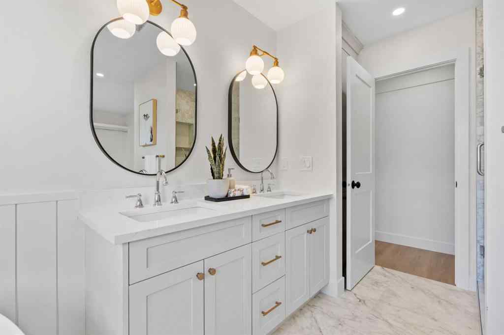 MLS® A2263663 - 824 Sierra Morena Place SW in Signal Hill Calgary, Residential