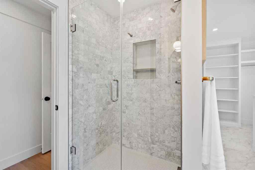 MLS® A2263663 - 824 Sierra Morena Place SW in Signal Hill Calgary, Residential