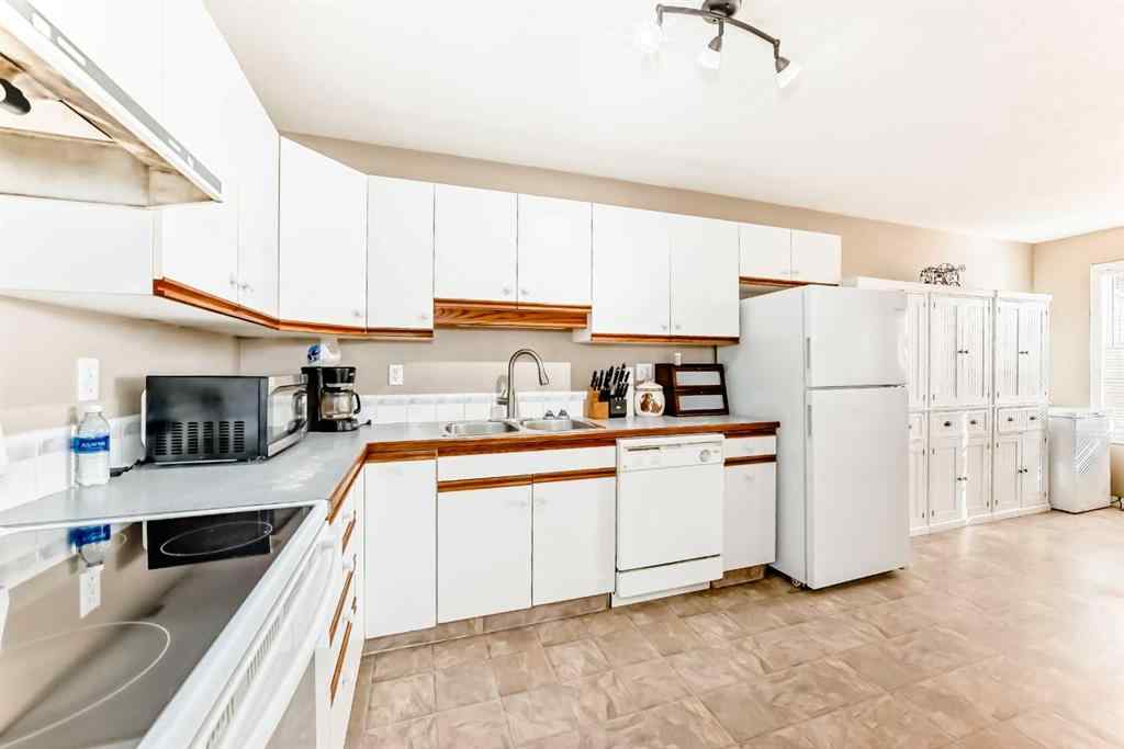 MLS® A2263665 - Unit #B 1 Eline Street  in Eastview Red Deer, Residential