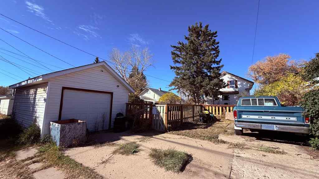 MLS® A2263668 - 215 5 Avenue W in Hanna Hanna, Residential