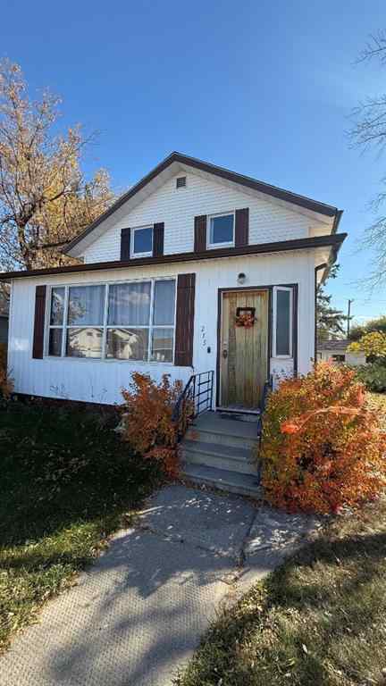 MLS® A2263668 - 215 5 Avenue W in Hanna Hanna, Residential