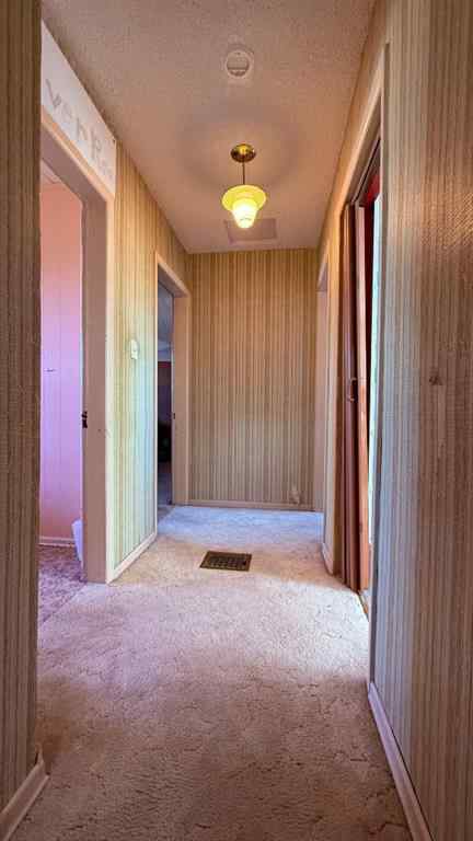 MLS® A2263668 - 215 5 Avenue W in Hanna Hanna, Residential