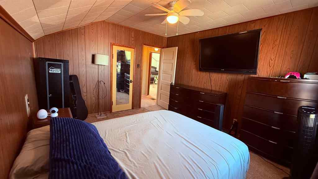 MLS® A2263668 - 215 5 Avenue W in Hanna Hanna, Residential