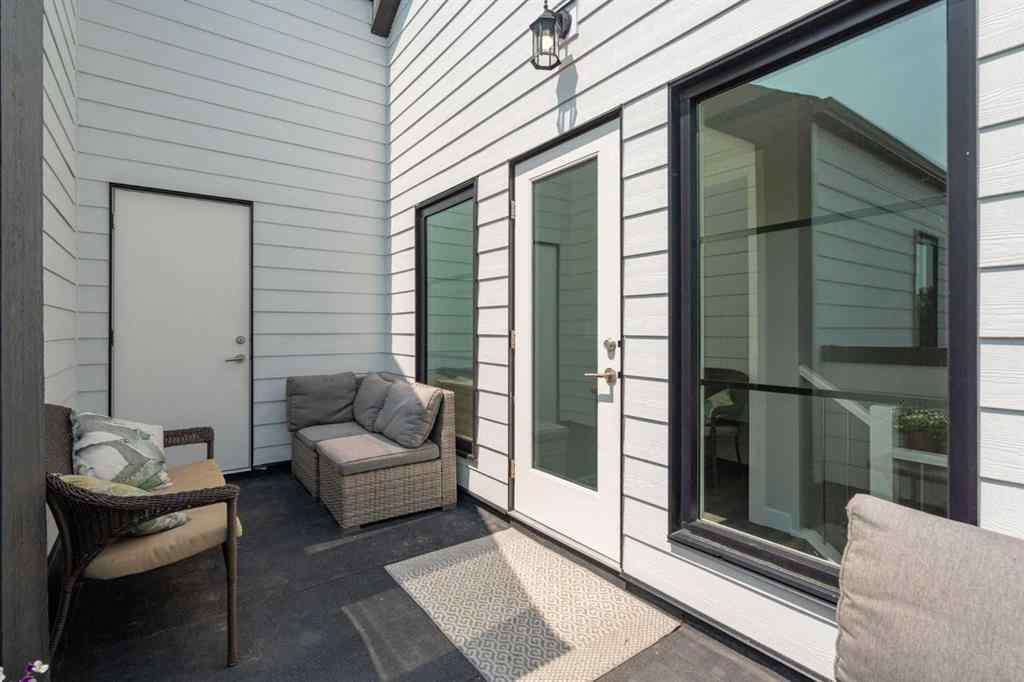 MLS® A2263670 - Unit #2 136 21 Avenue NE in Tuxedo Park Calgary, Residential