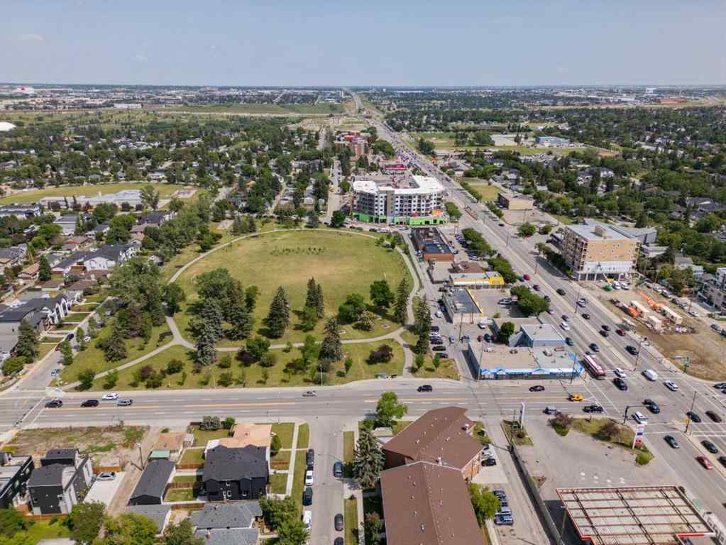 MLS® A2263670 - Unit #2 136 21 Avenue NE in Tuxedo Park Calgary, Residential