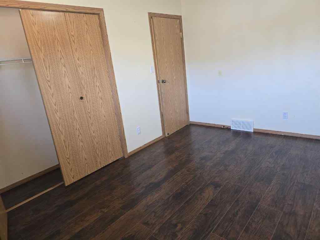 MLS® A2263675 - 244 16 Street E in Meadowbrook Brooks, Residential