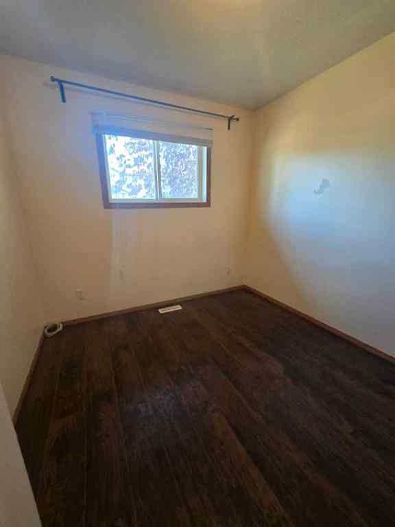 MLS® A2263675 - 244 16 Street E in Meadowbrook Brooks, Residential