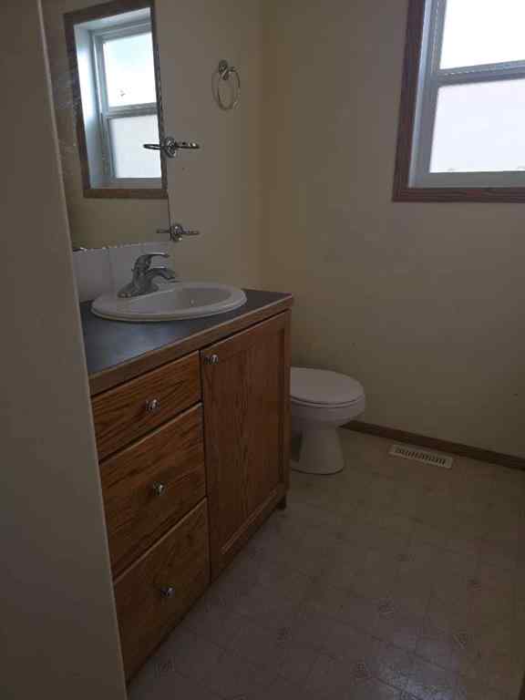 MLS® A2263675 - 244 16 Street E in Meadowbrook Brooks, Residential