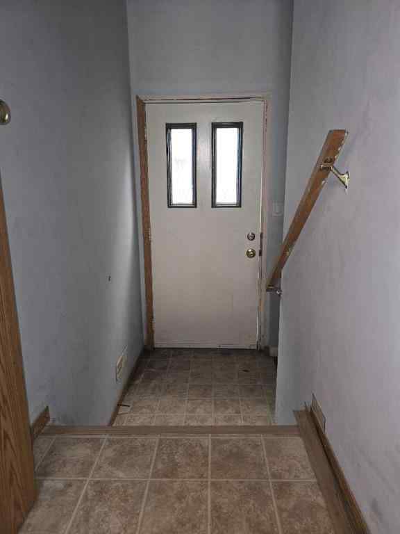 MLS® A2263675 - 244 16 Street E in Meadowbrook Brooks, Residential