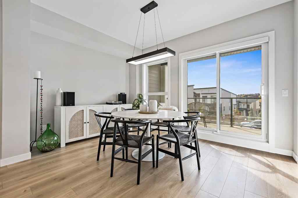 MLS® A2263677 - 2225 77 Street SW in Springbank Hill Calgary, Residential