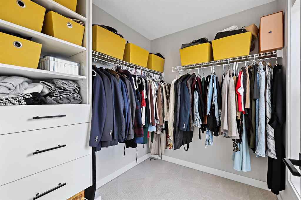 MLS® A2263677 - 2225 77 Street SW in Springbank Hill Calgary, Residential