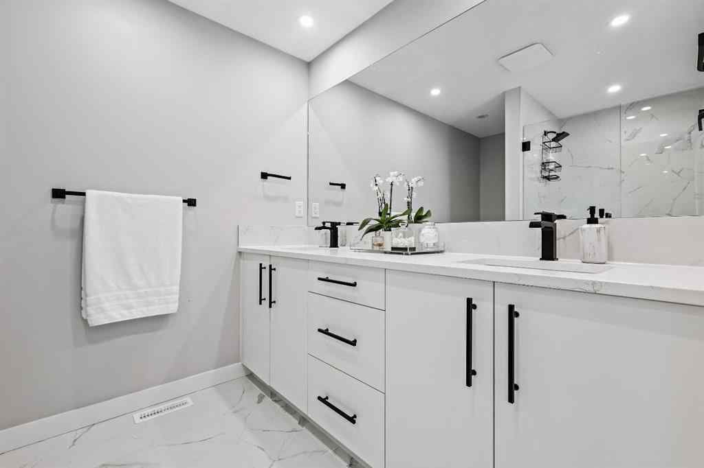 MLS® A2263677 - 2225 77 Street SW in Springbank Hill Calgary, Residential