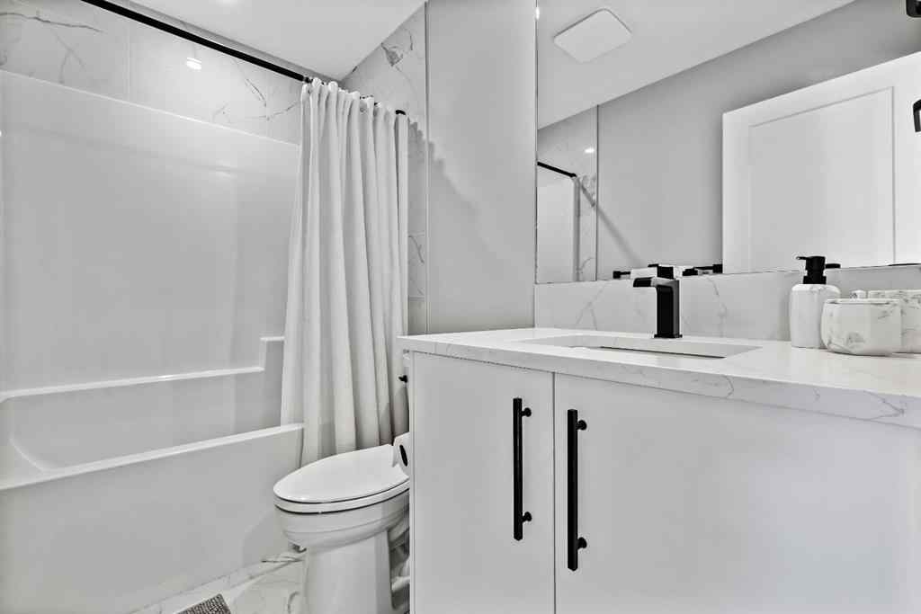 MLS® A2263677 - 2225 77 Street SW in Springbank Hill Calgary, Residential