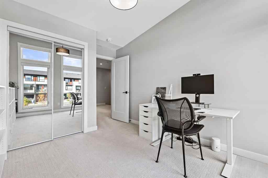 MLS® A2263677 - 2225 77 Street SW in Springbank Hill Calgary, Residential