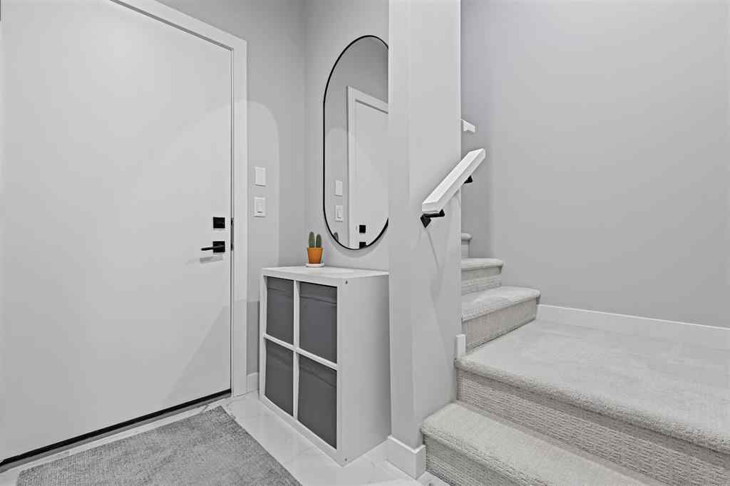 MLS® A2263677 - 2225 77 Street SW in Springbank Hill Calgary, Residential