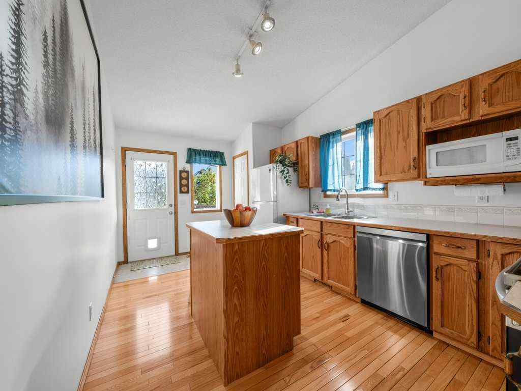 MLS® A2263678 - 74 Arbour Stone Rise NW in Arbour Lake Calgary, Residential