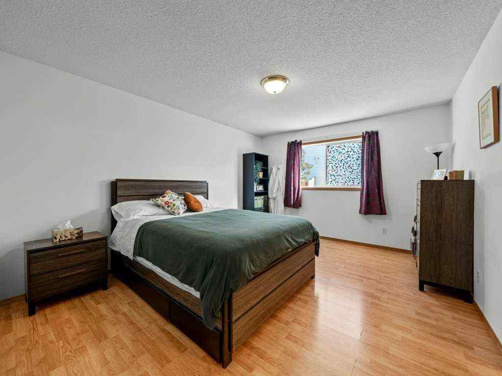 MLS® A2263678 - 74 Arbour Stone Rise NW in Arbour Lake Calgary, Residential