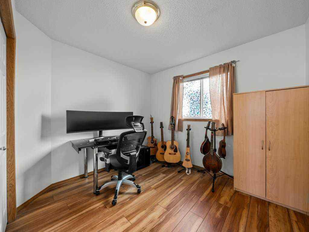 MLS® A2263678 - 74 Arbour Stone Rise NW in Arbour Lake Calgary, Residential