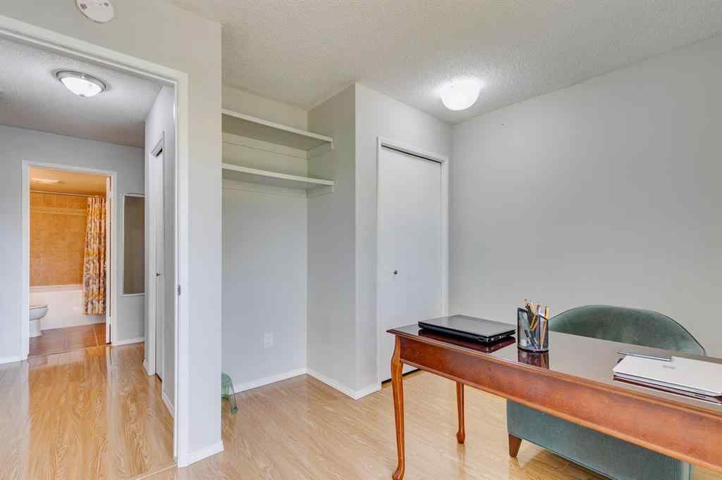 MLS® A2263681 - Unit #121 860 Midridge Drive SE in Midnapore Calgary, Residential