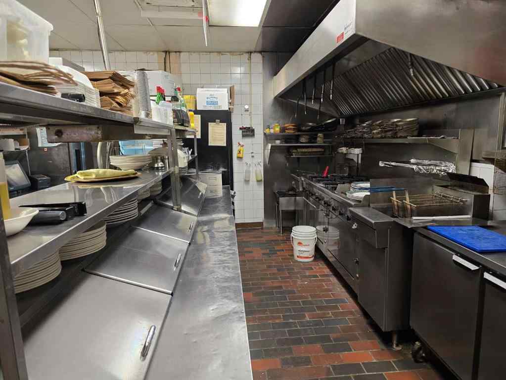 MLS® A2263687 -  16 Avenue NW in Mount Pleasant Calgary, Commercial