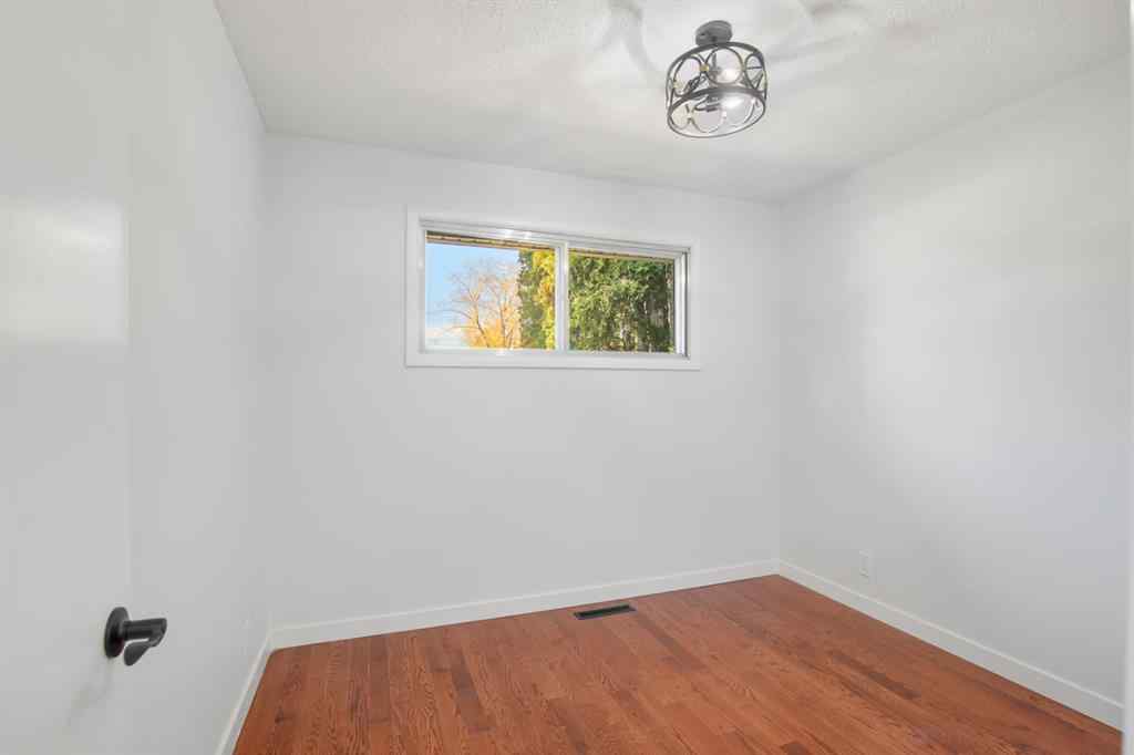 MLS® A2263696 - 7 Stirling Close  in Sunnybrook Red Deer, Residential