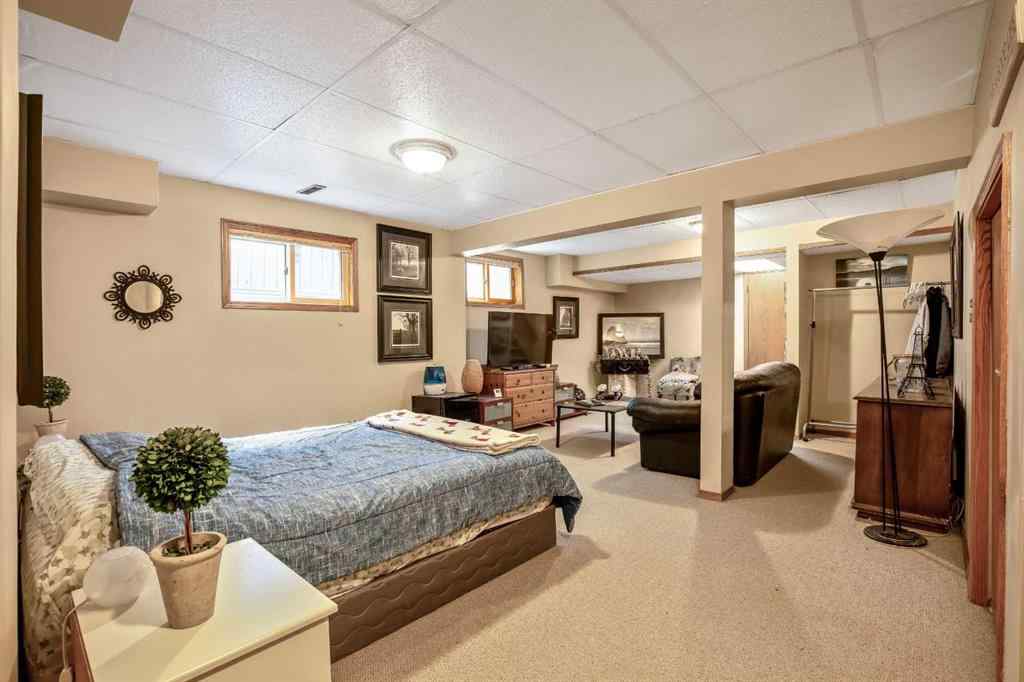 MLS® A2263704 - 6 Castle Place  in Glenbow Cochrane, Residential