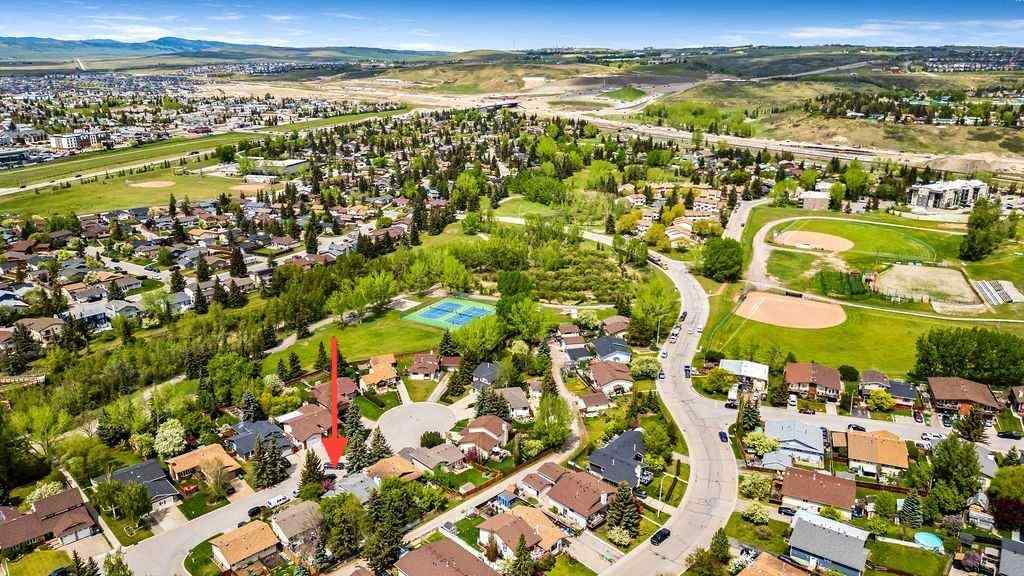 MLS® A2263704 - 6 Castle Place  in Glenbow Cochrane, Residential