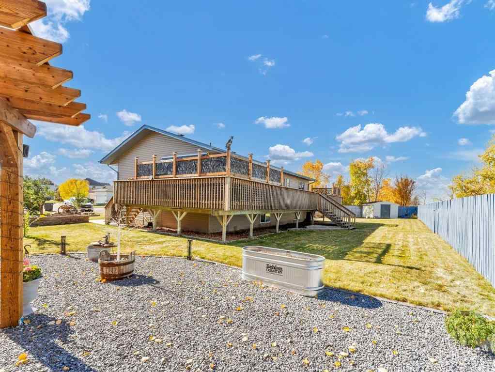 MLS® A2263705 - 833 1 Street Close W in NONE Bassano, Residential