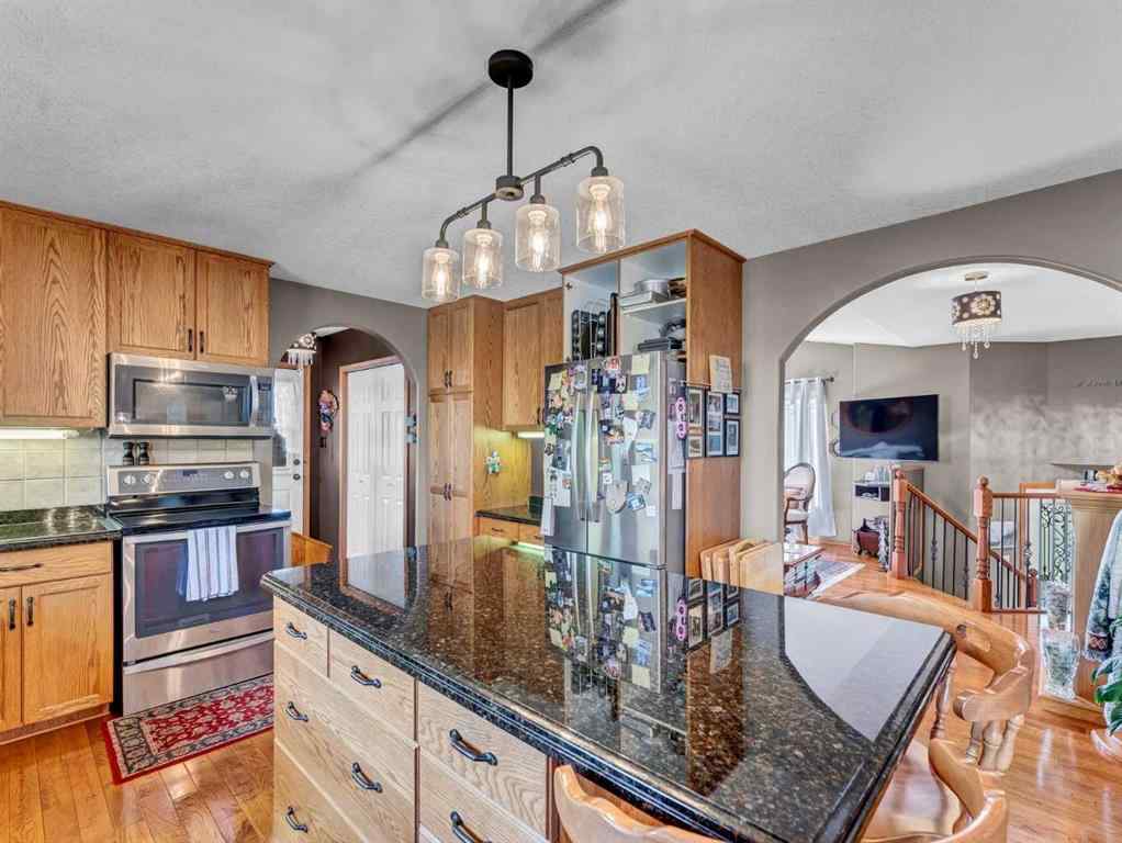 MLS® A2263705 - 833 1 Street Close W in NONE Bassano, Residential