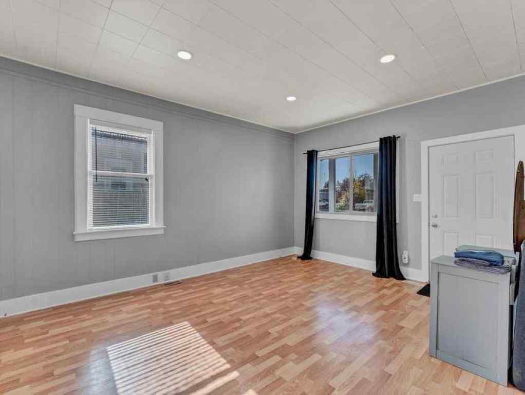 MLS® A2263708 - 517 Iris Street  in NONE Rosemary, Residential