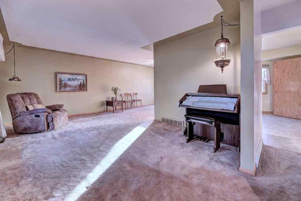 MLS® A2263718 - 71 Rosery Drive NW in Rosemont Calgary, Residential