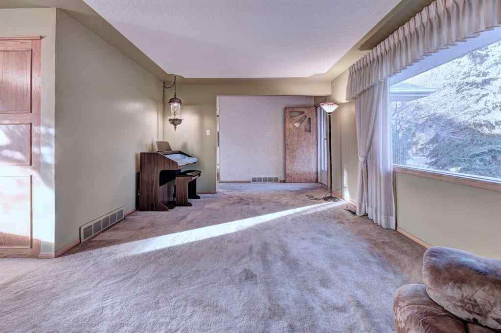 MLS® A2263718 - 71 Rosery Drive NW in Rosemont Calgary, Residential