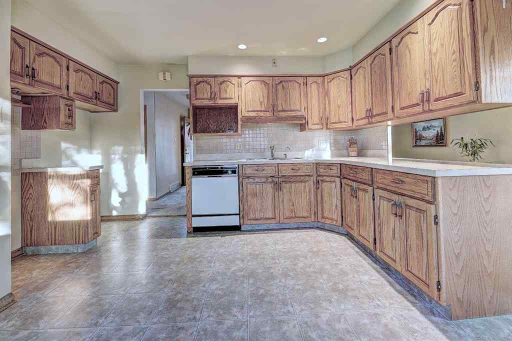 MLS® A2263718 - 71 Rosery Drive NW in Rosemont Calgary, Residential