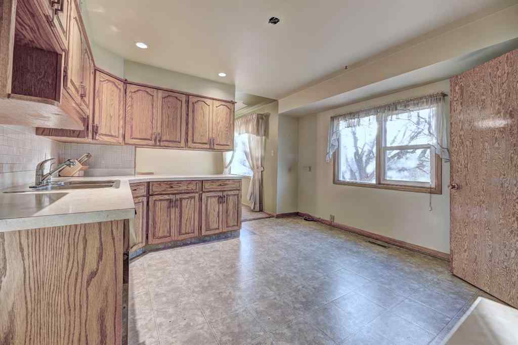 MLS® A2263718 - 71 Rosery Drive NW in Rosemont Calgary, Residential