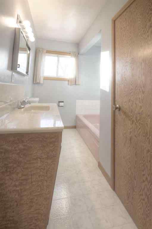 MLS® A2263718 - 71 Rosery Drive NW in Rosemont Calgary, Residential