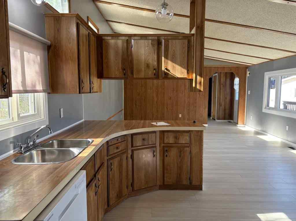 MLS® A2263719 - Unit ##29 5800 46 Street  in NONE Olds, Mobile