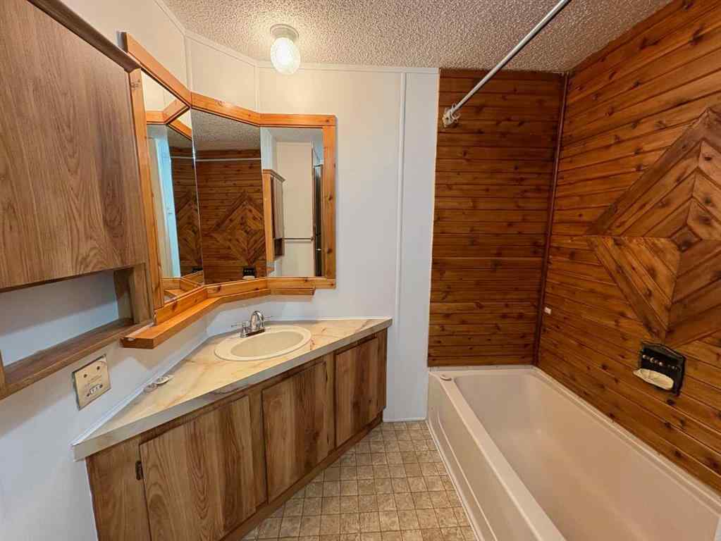 MLS® A2263719 - Unit ##29 5800 46 Street  in NONE Olds, Mobile